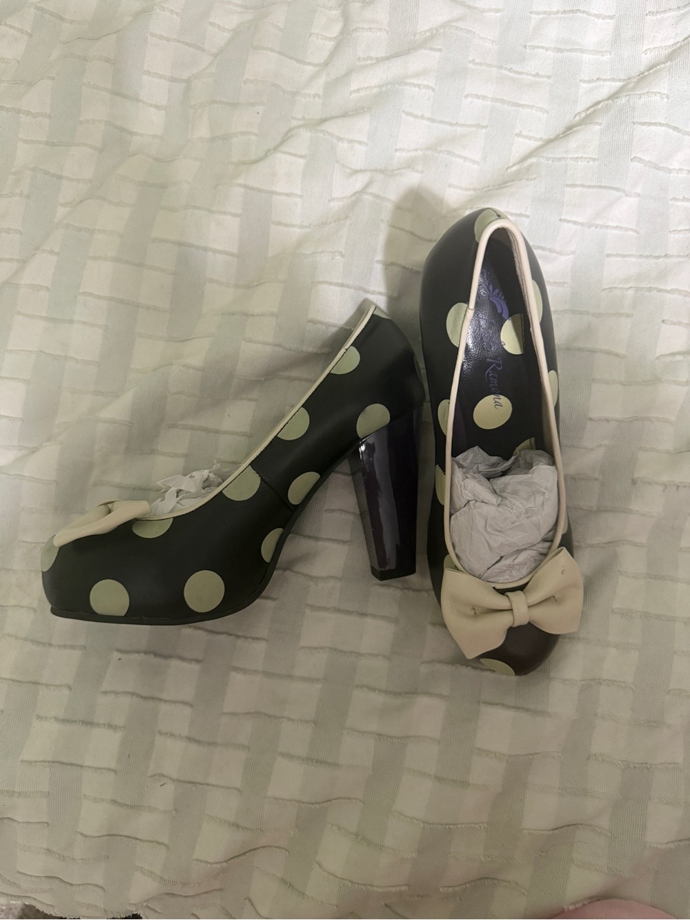 Polka Dot Round-Toe Heels with Cream Bow - Black/Cream